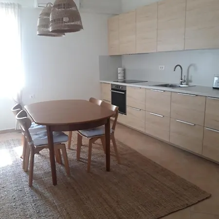 Toni Appartement Lukoran