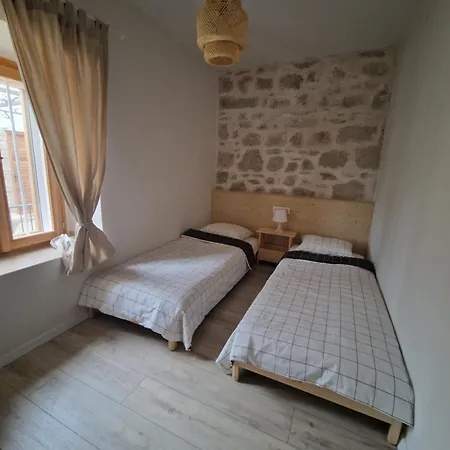 Apartament Toni Lukoran
