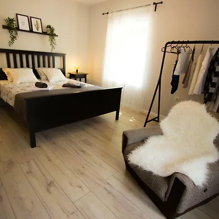 Apartament Toni *